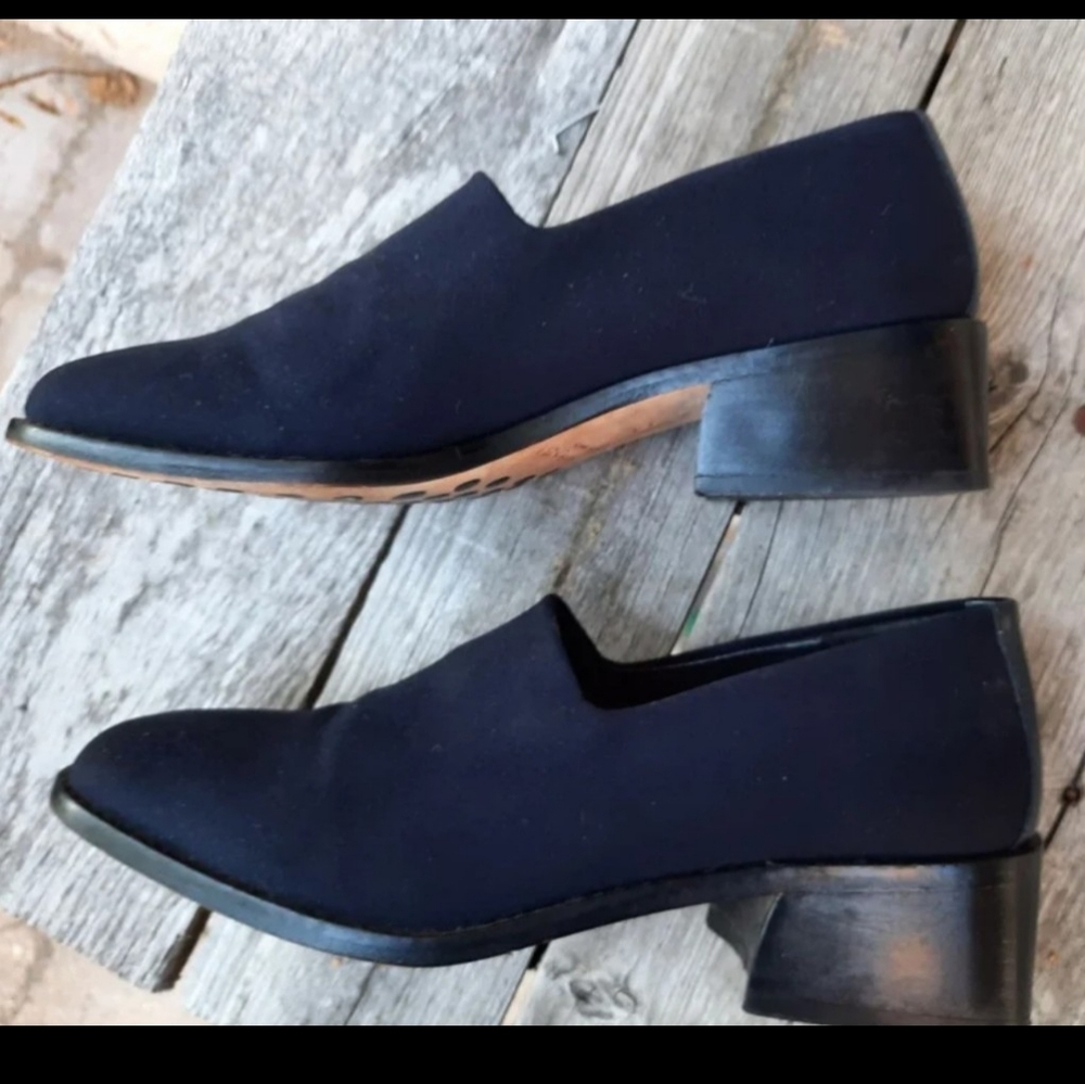 Donald Pliner black fabric slipon shoes sz 5